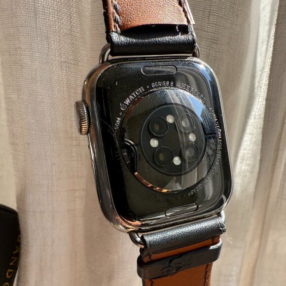 APPLE WATCH HERMÈS SERIES 8 Noir Swift Leather Gourmette Metal Double Tour - Picture 10 of 16